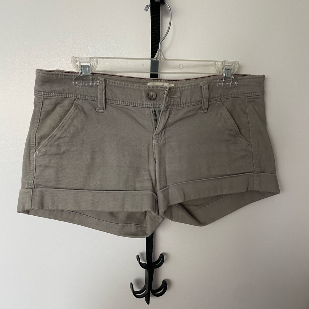 Gray low-rise hollister shorts